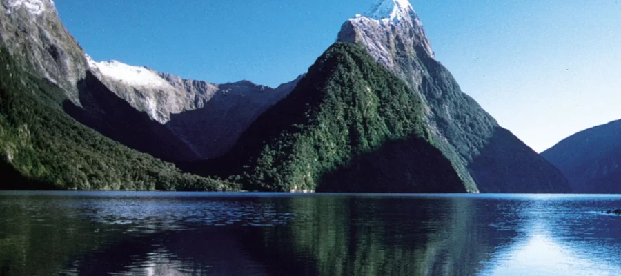 Mitre-Peak-waters-Milford-Sound-Fiordland-National